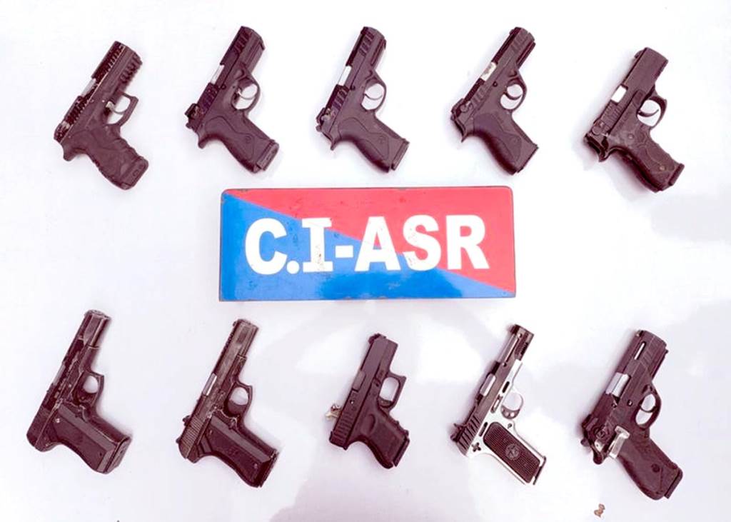Two accused linked to crossborder arms smuggling module arrested 10 modern pistols recovered